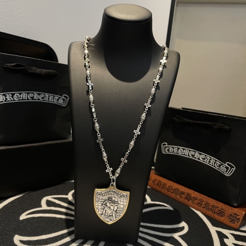 Ch*0me He**ts necklaces